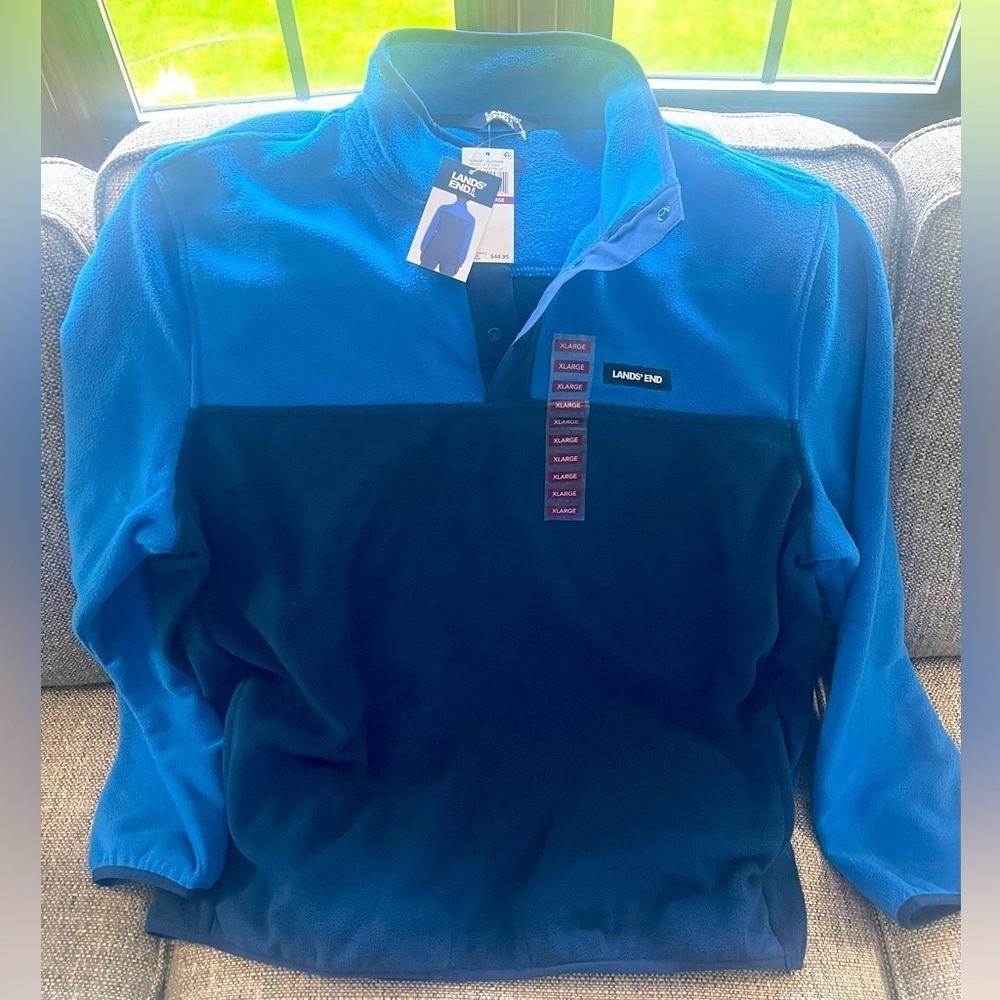Lands' End Men’s Heritage Fleece
Snap Neck Pullover Two Tone navy/Royal